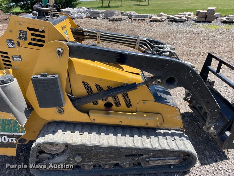 image for item OG9992 2013 Vermeer S800TX compact utility loader