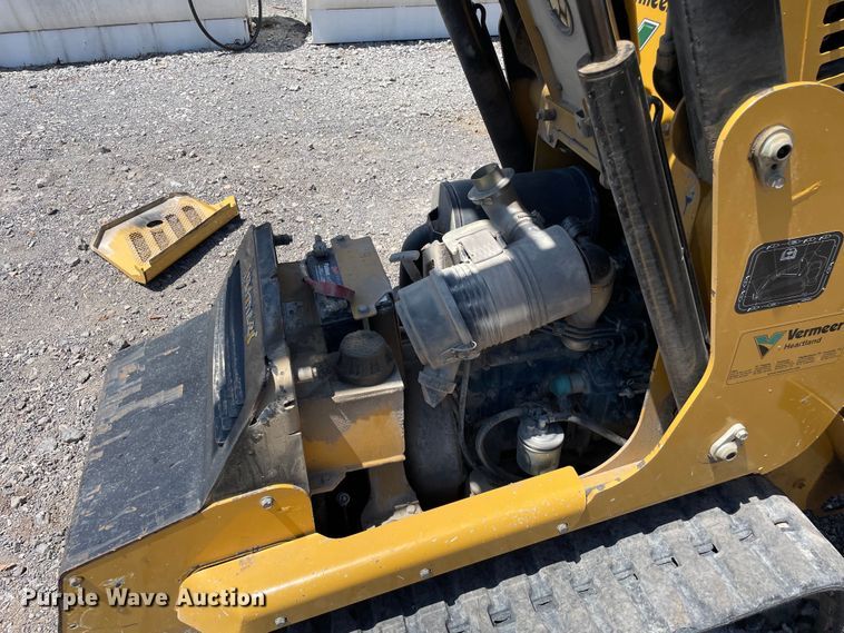 image for item OG9992 2013 Vermeer S800TX compact utility loader