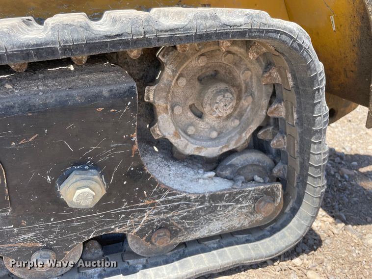 image for item OG9992 2013 Vermeer S800TX compact utility loader