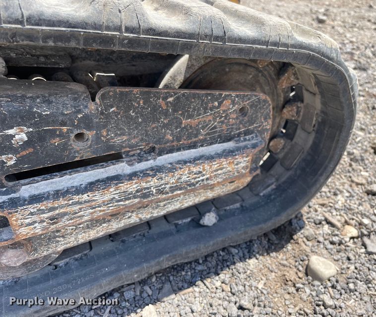 image for item OG9992 2013 Vermeer S800TX compact utility loader