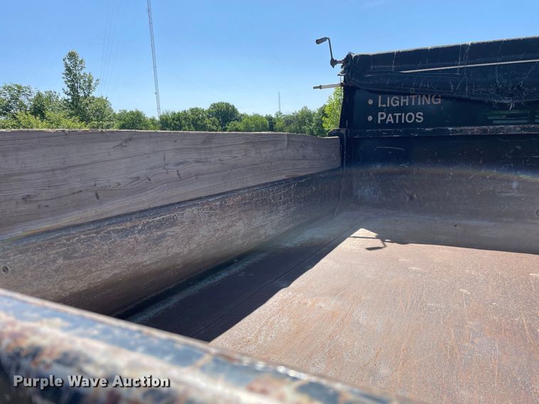 image for item OG9994 2013 Ford  F450 Super Duty  Crew Cab dump truck