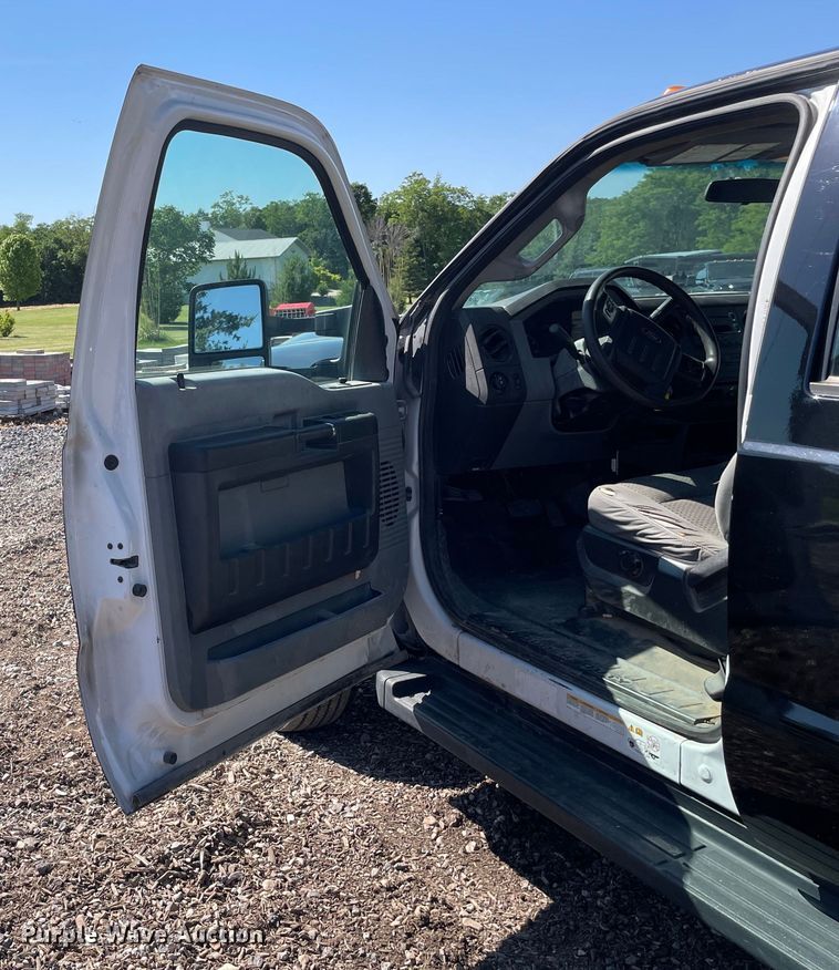 image for item OG9994 2013 Ford  F450 Super Duty  Crew Cab dump truck