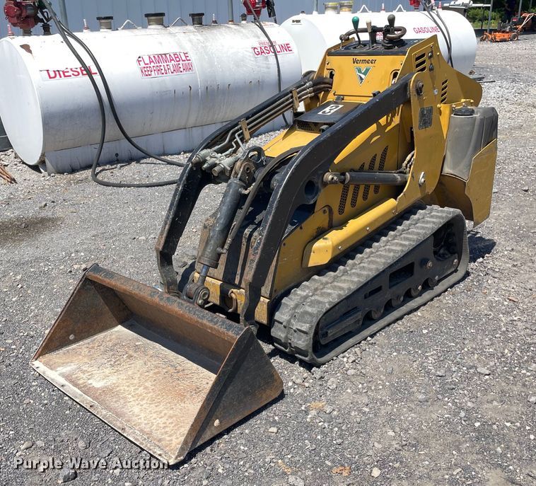 image for item OG9998 2011 Vermeer S800TX compact utility loader