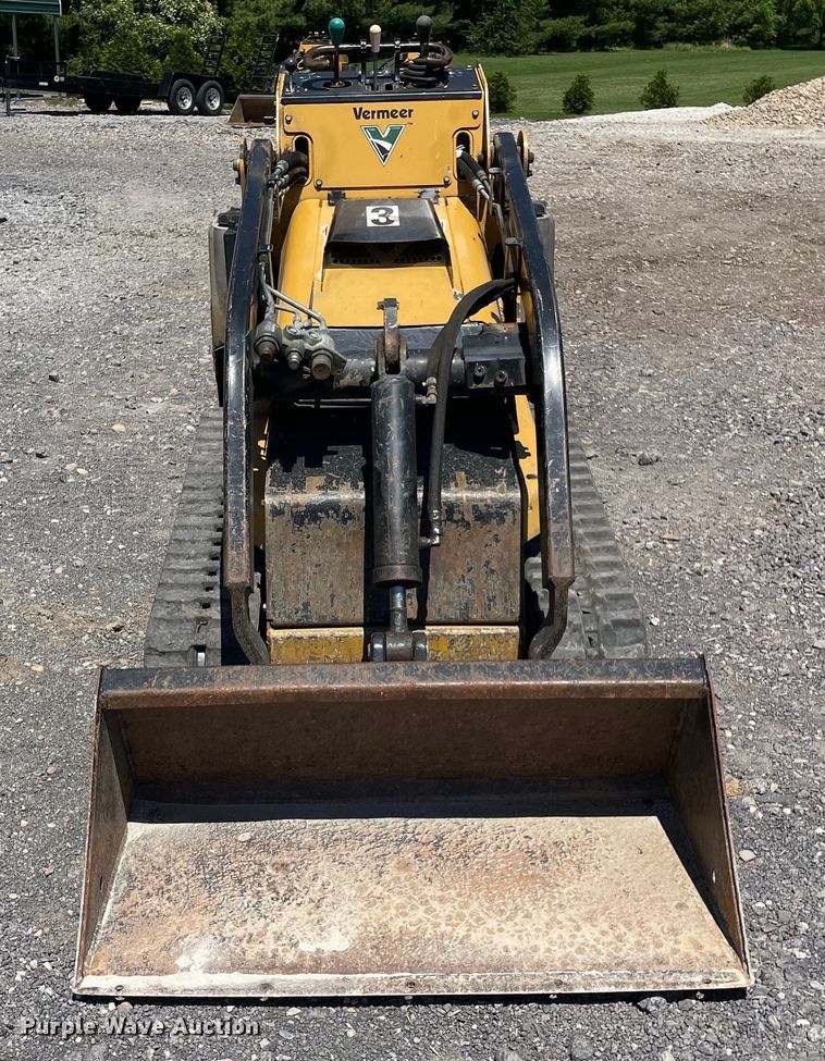 image for item OG9998 2011 Vermeer S800TX compact utility loader