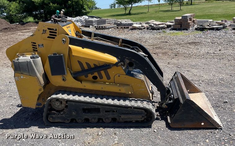 image for item OG9998 2011 Vermeer S800TX compact utility loader