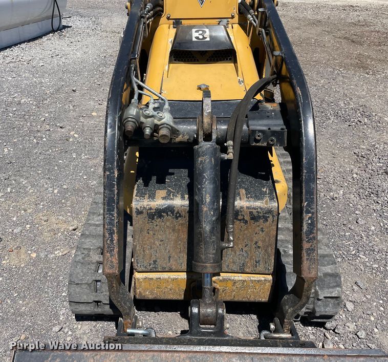 image for item OG9998 2011 Vermeer S800TX compact utility loader