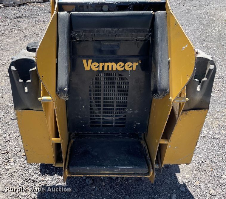 image for item OG9998 2011 Vermeer S800TX compact utility loader