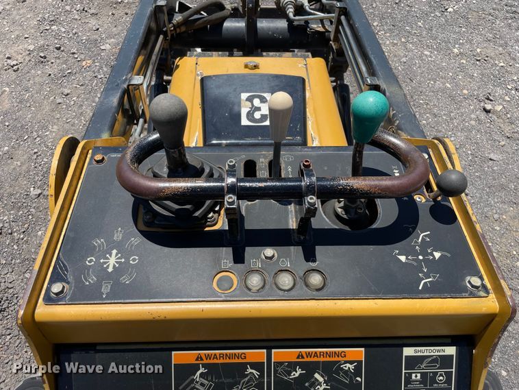 image for item OG9998 2011 Vermeer S800TX compact utility loader