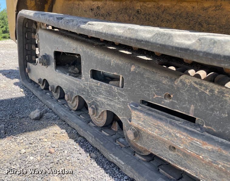 image for item OG9998 2011 Vermeer S800TX compact utility loader