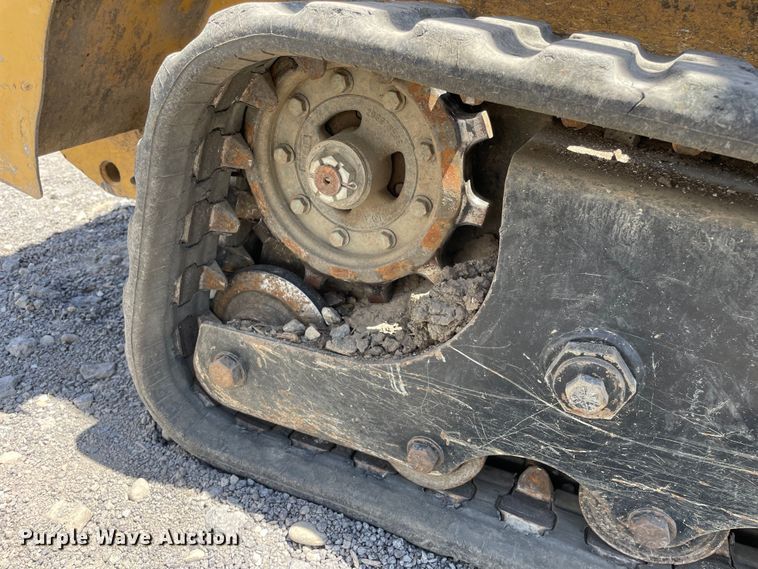 image for item OG9998 2011 Vermeer S800TX compact utility loader