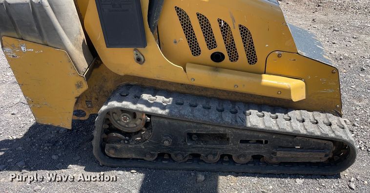 image for item OG9998 2011 Vermeer S800TX compact utility loader