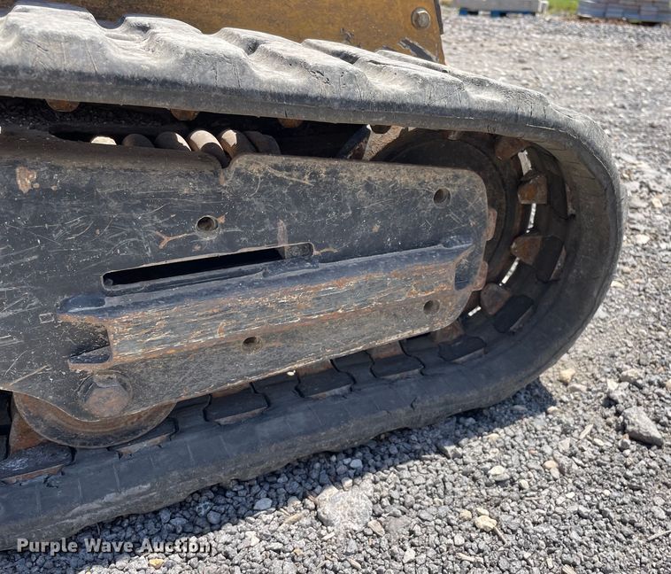 image for item OG9998 2011 Vermeer S800TX compact utility loader