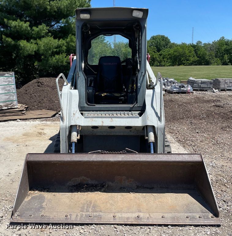 image for item OH9001 2003 Takeuchi TL-130 tracked skid steer loader