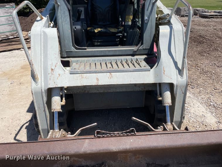 image for item OH9001 2003 Takeuchi TL-130 tracked skid steer loader