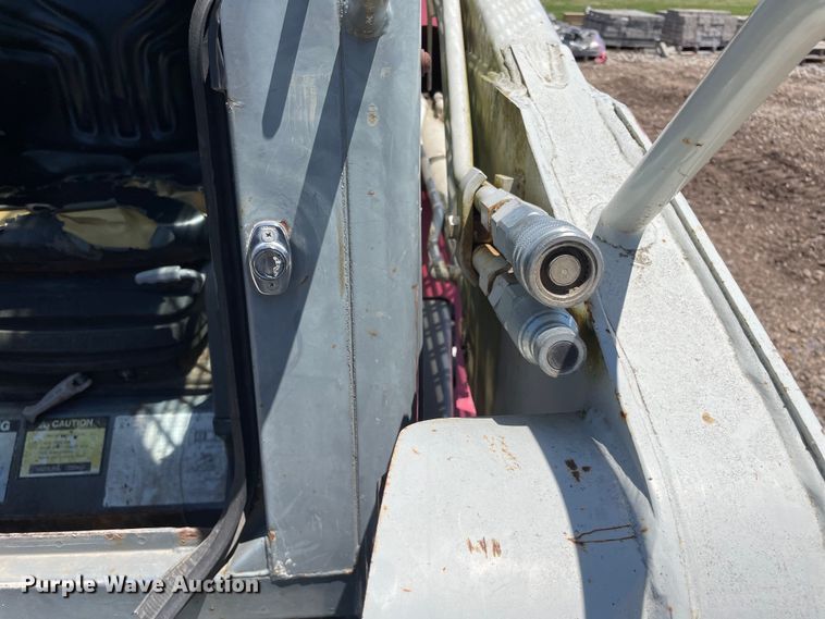 image for item OH9001 2003 Takeuchi TL-130 tracked skid steer loader