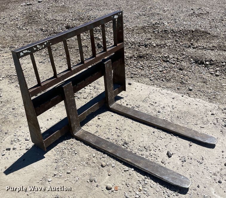 image for item OH9001 2003 Takeuchi TL-130 tracked skid steer loader