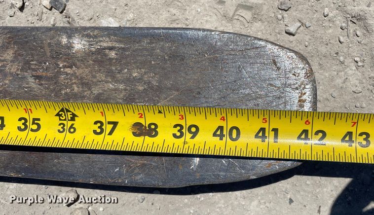 image for item OH9001 2003 Takeuchi TL-130 tracked skid steer loader