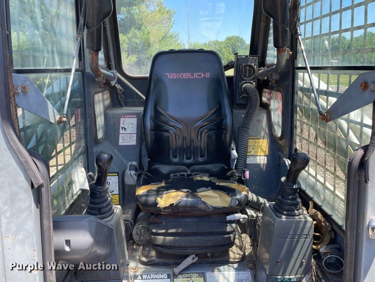 image for item OH9001 2003 Takeuchi TL-130 tracked skid steer loader