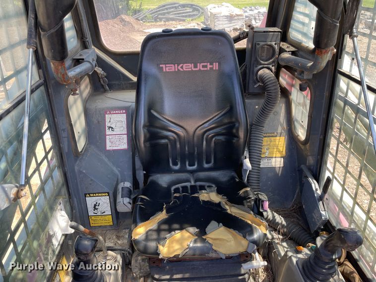 image for item OH9001 2003 Takeuchi TL-130 tracked skid steer loader