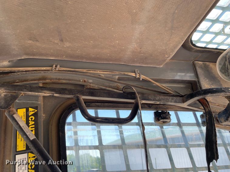 image for item OH9001 2003 Takeuchi TL-130 tracked skid steer loader