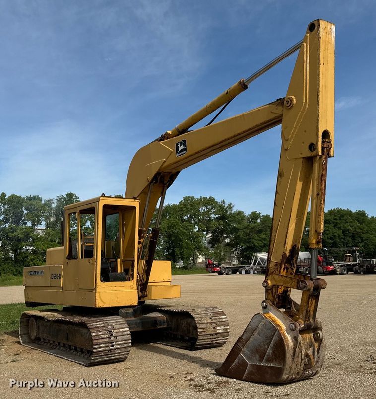 image for item OH9020 John Deere 690B excavator