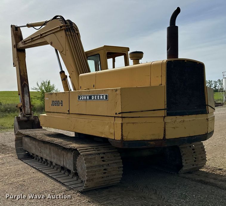 image for item OH9020 John Deere 690B excavator