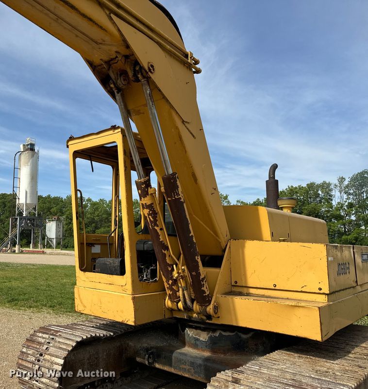 image for item OH9020 John Deere 690B excavator