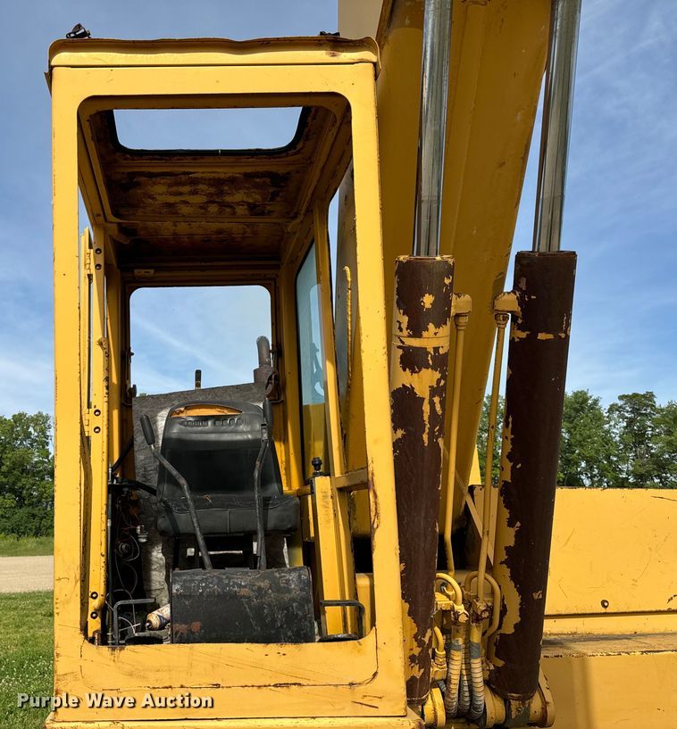 image for item OH9020 John Deere 690B excavator