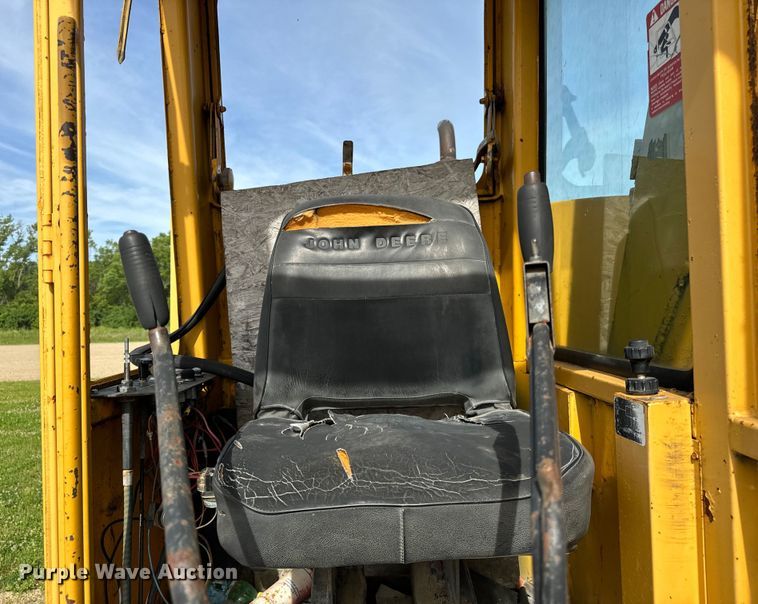 image for item OH9020 John Deere 690B excavator