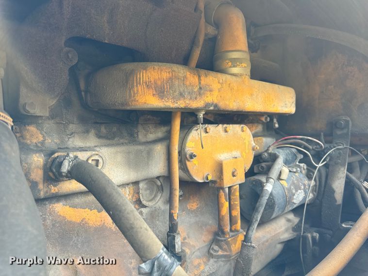 image for item OH9020 John Deere 690B excavator