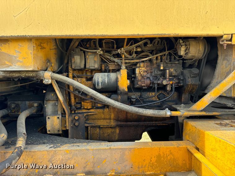 image for item OH9020 John Deere 690B excavator