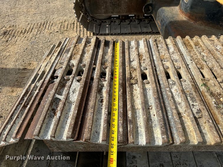 image for item OH9020 John Deere 690B excavator