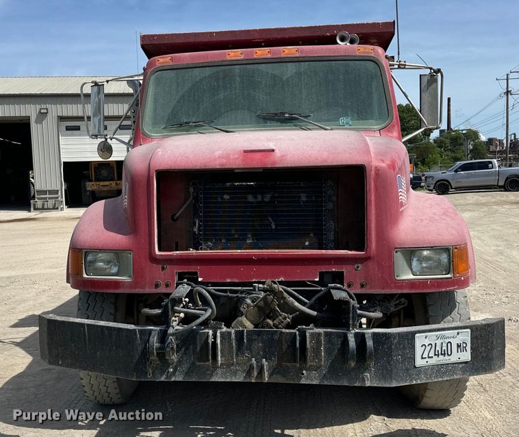 image for item OH9021 1996 International  4900 dump truck