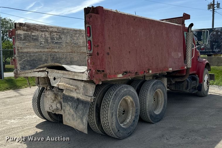 image for item OH9021 1996 International  4900 dump truck