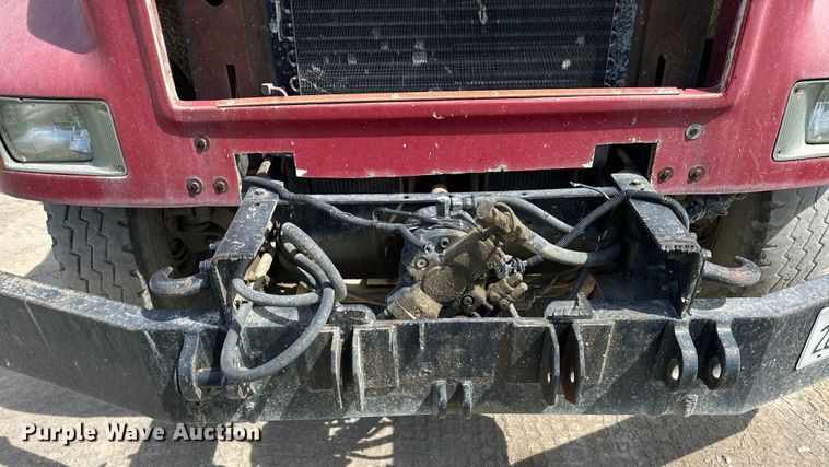 image for item OH9021 1996 International  4900 dump truck