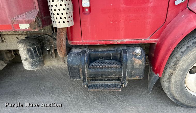 image for item OH9021 1996 International  4900 dump truck