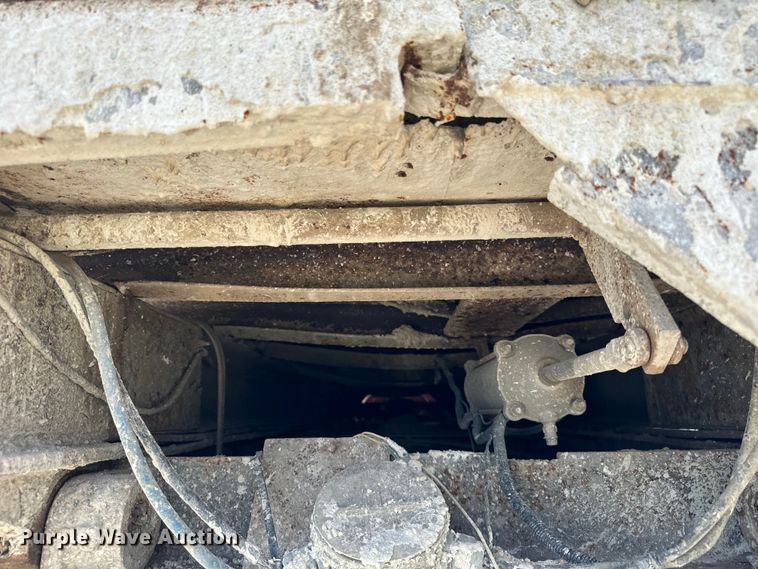 image for item OH9021 1996 International  4900 dump truck