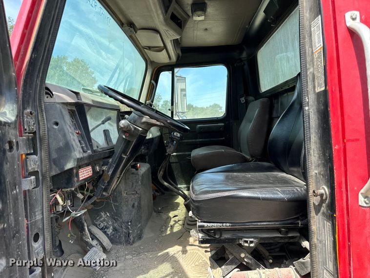 image for item OH9021 1996 International  4900 dump truck