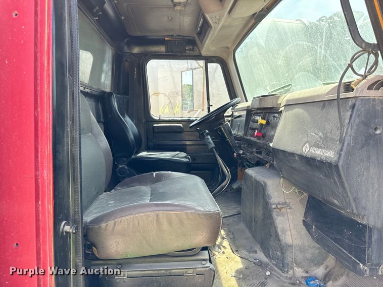 image for item OH9021 1996 International  4900 dump truck