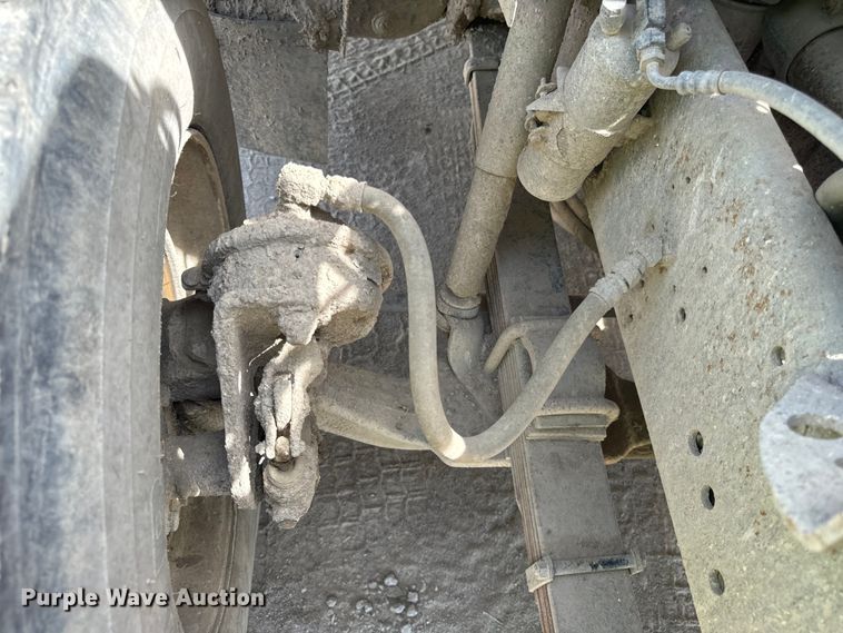 image for item OH9021 1996 International  4900 dump truck