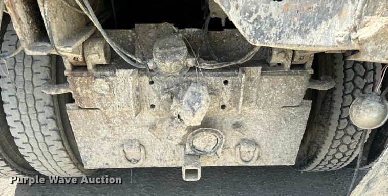 image for item OH9021 1996 International  4900 dump truck