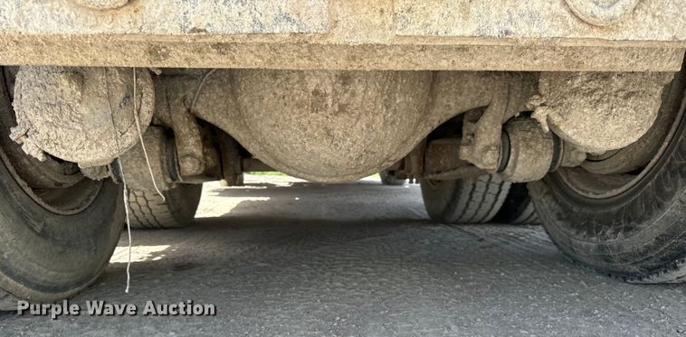 image for item OH9021 1996 International  4900 dump truck