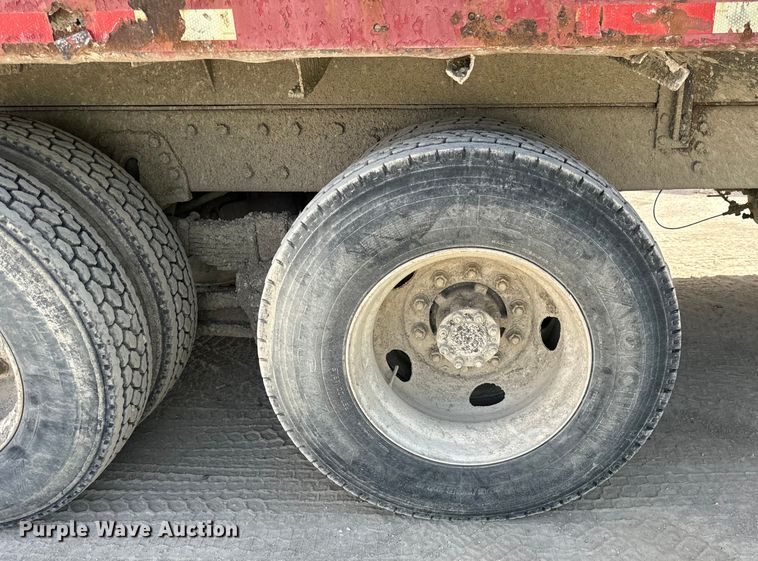 image for item OH9021 1996 International  4900 dump truck