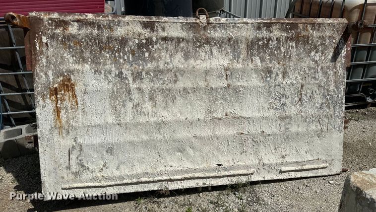 image for item OH9021 1996 International  4900 dump truck