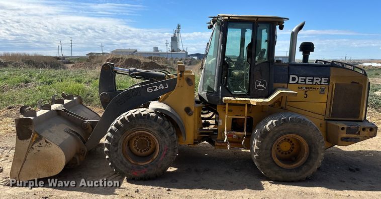 image for item OI9061 2006 John Deere 624J wheel loader