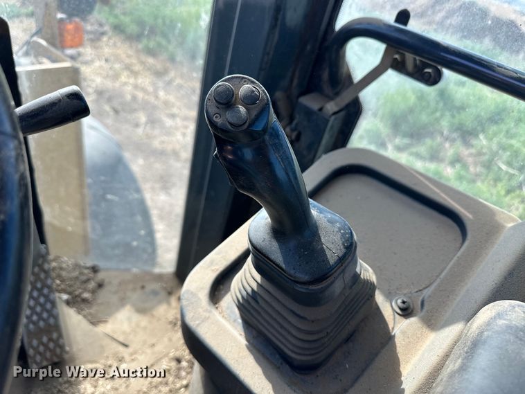 image for item OI9061 2006 John Deere 624J wheel loader