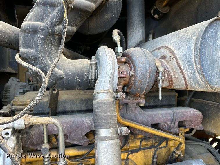 image for item OI9061 2006 John Deere 624J wheel loader