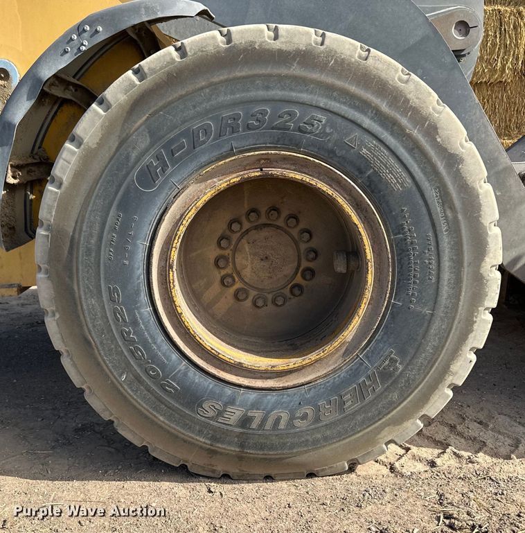 image for item OI9061 2006 John Deere 624J wheel loader
