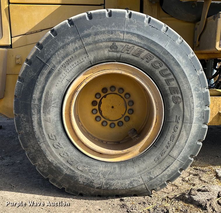 image for item OI9061 2006 John Deere 624J wheel loader