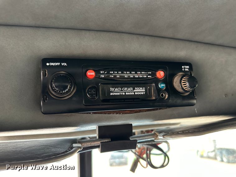 image for item OI9208 1994 Peterbilt 375 dump truck